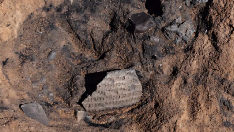 Pottery and Ostrich Jewelry Found in Mongolia Are 2,000 Years Older Than Thought