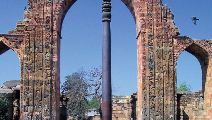 The Iron Pillar of Delhi: The 1,600-Year-Old Rust-Resistant Mystery